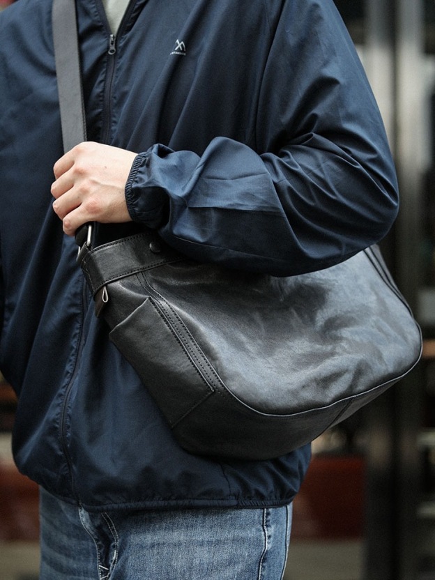 植物タンニン鞣しの天然牛革ショルダーバッグ/ショルダ一- XK4086576HD