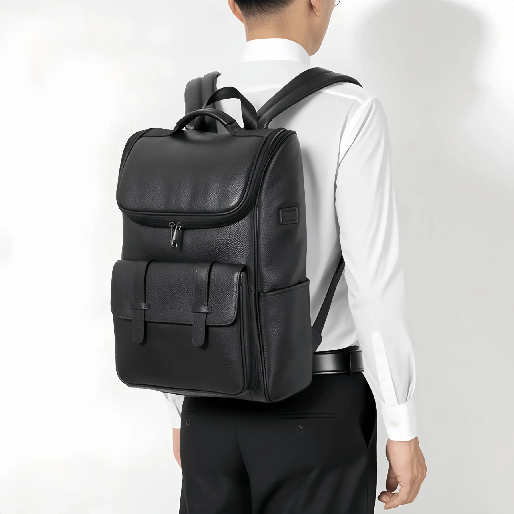 【ヴィンテージ風 】牛革バックパック 15.6 インチ PC 収納可｜大容量設計・通勤・旅行対応|