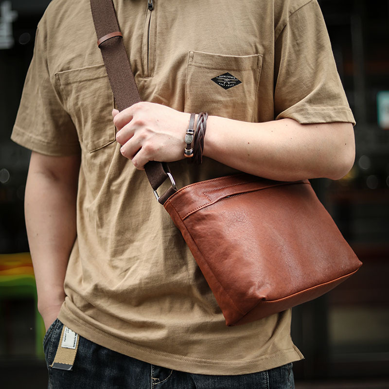 本革ショルダーバッグ-XK208900HD