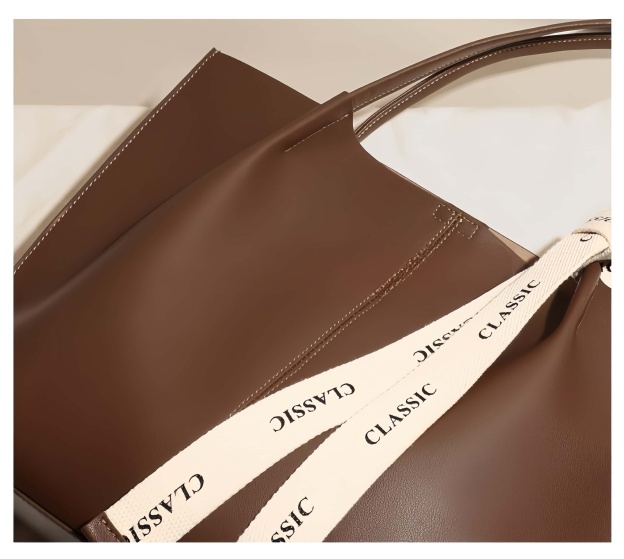 エレガントな牛革製トートバッグ ！通勤や旅行に最適の大容量仕様