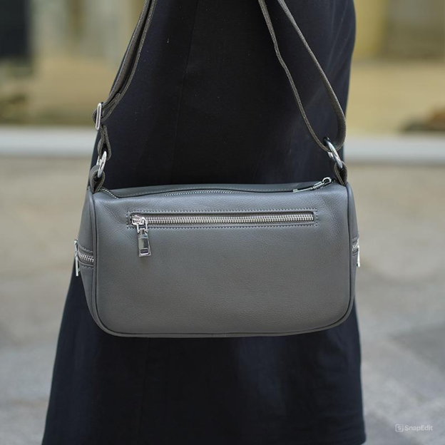 ユニセックス※ 黒|茶|グレー|3色※天然牛革ショルダーバッグ