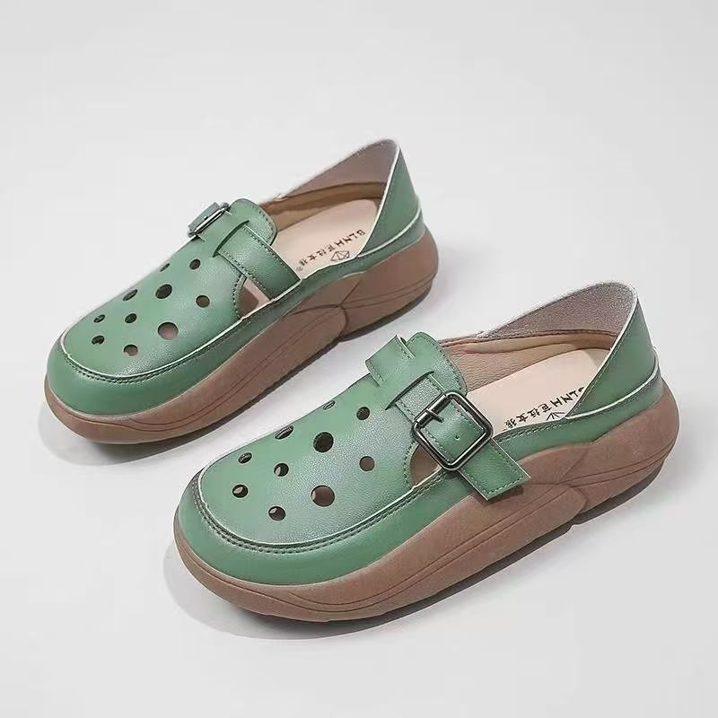 Retro and stylish hollow two-way hole shoes