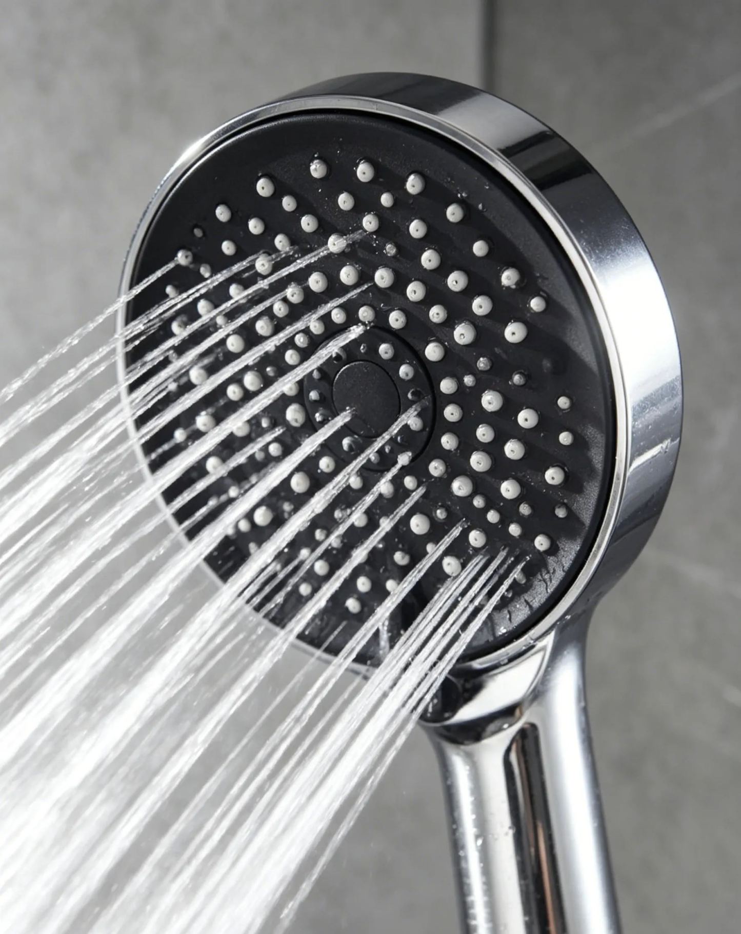 Punch-free super-pressurized shower head