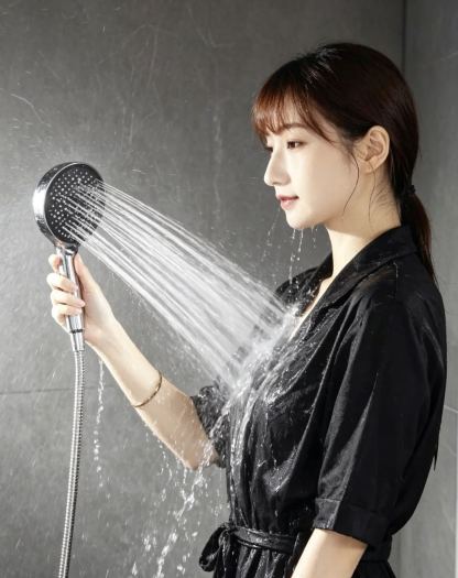 Punch-free super-pressurized shower head