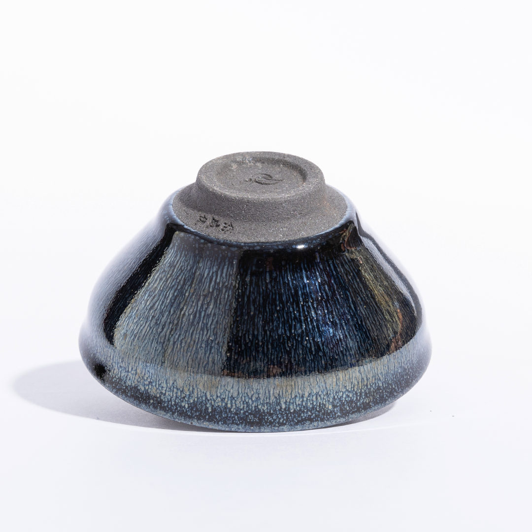 束口黑底银毫建盏