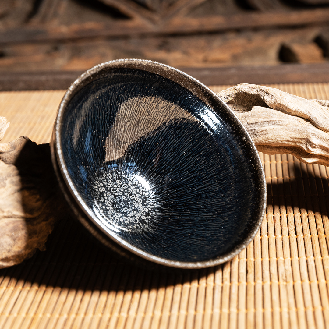 束口黑底银毫建盏