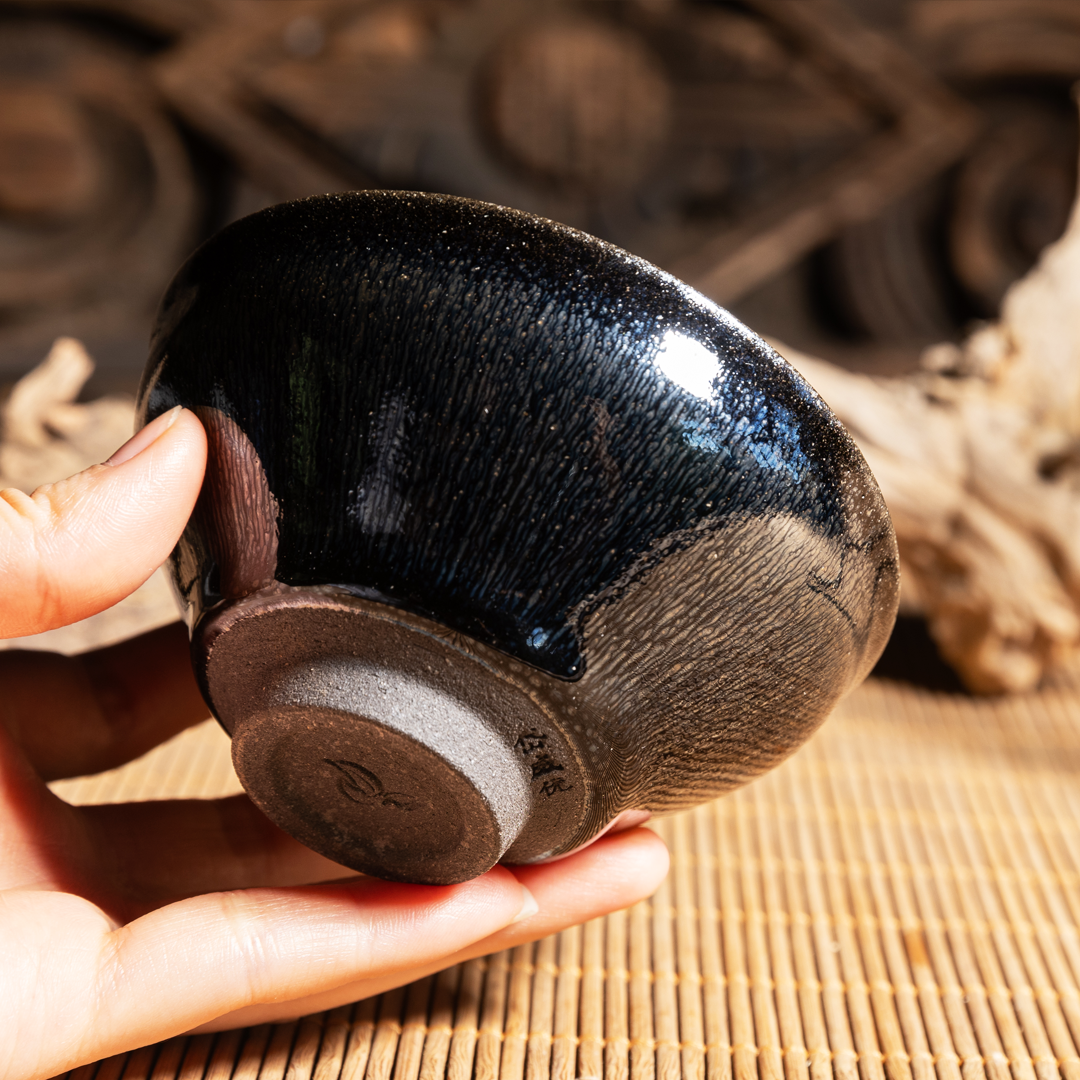 束口黑底银毫建盏