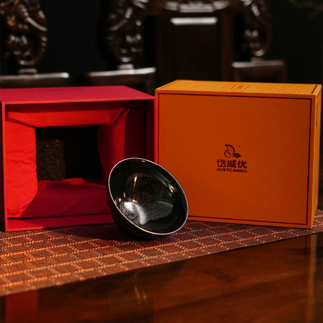 束口黑底银毫建盏