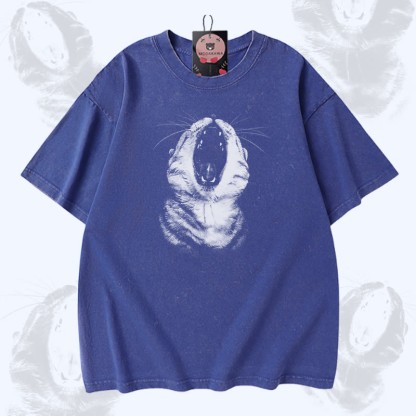 猫の口のグラフィック入りModakawaヴィンテージウォッシュ加工綿100% Tシャツ - Blue - 5XL - image 4