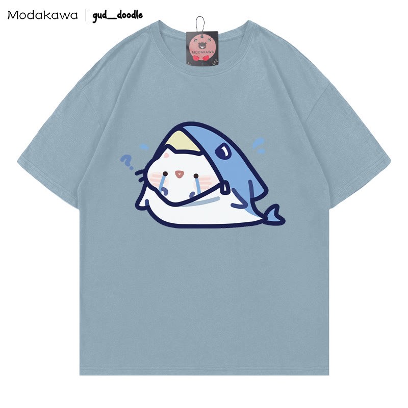 MODAKAWA X gud_doodleキティシャークプリントTシャツ - Slate Blue - 5XL - image 9