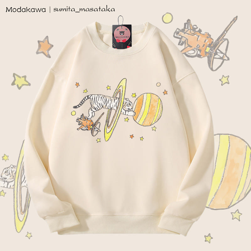 MODAKAWA X sumita_masataka ホワイトタイガーが土星の環を進むグラフィック ユニセックス スウェットシャツ - Beige - 5XL - image 3