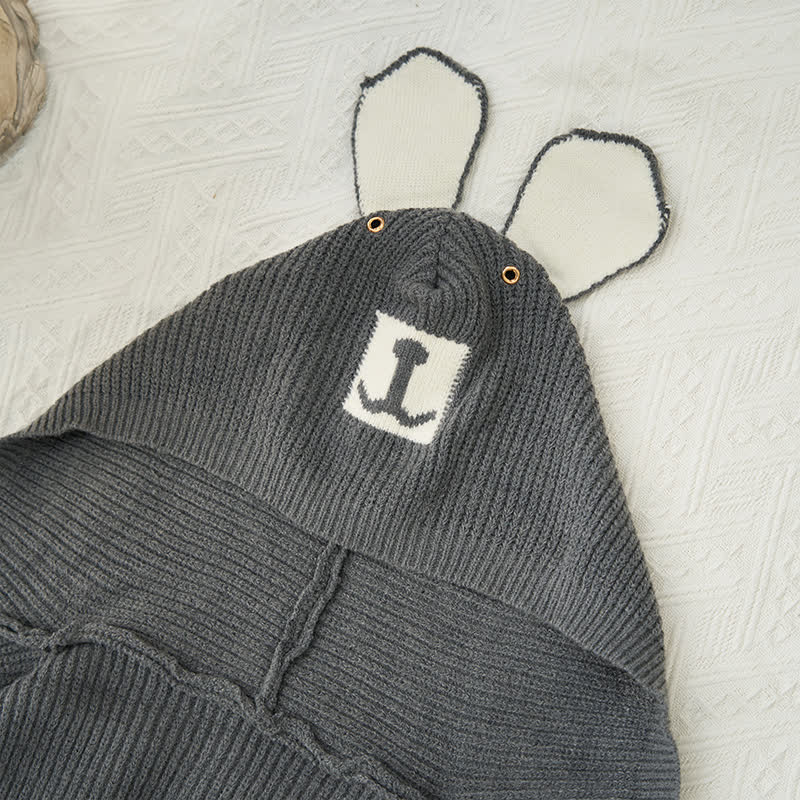 クマ耳セーターとスキニーフレアジーンズのマッチングコーデ - image 4