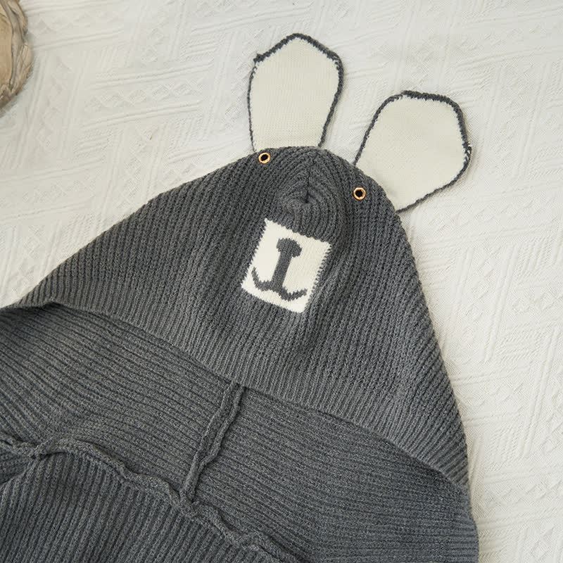 クマ耳セーターとスキニーフレアジーンズのマッチングコーデ - image 4