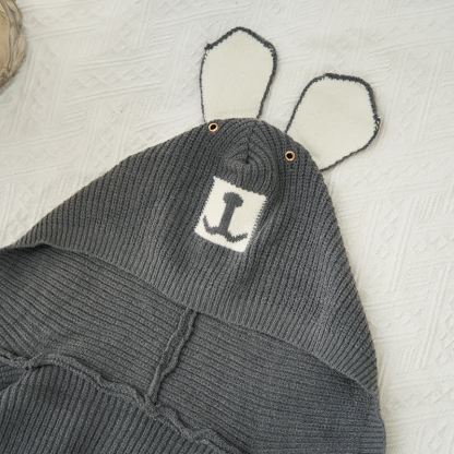 クマ耳セーターとスキニーフレアジーンズのマッチングコーデ - image 4