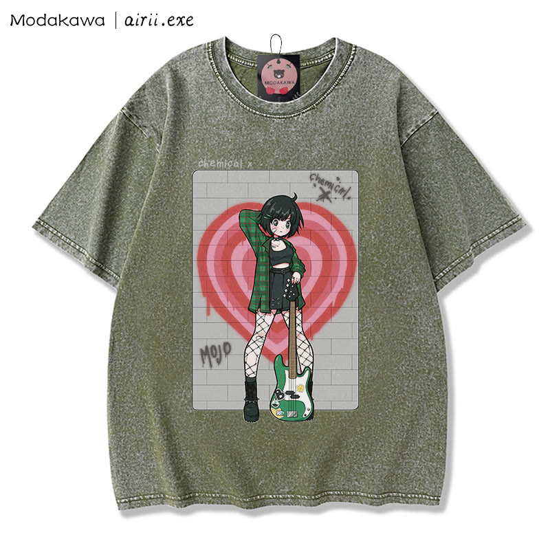 MODAKAWA X airii.exe CHEMICAL ギターガール レタープリント ヴィンテージウォッシュ加工100%綿ModakawaTシャツ - Green - 3XL - image 1