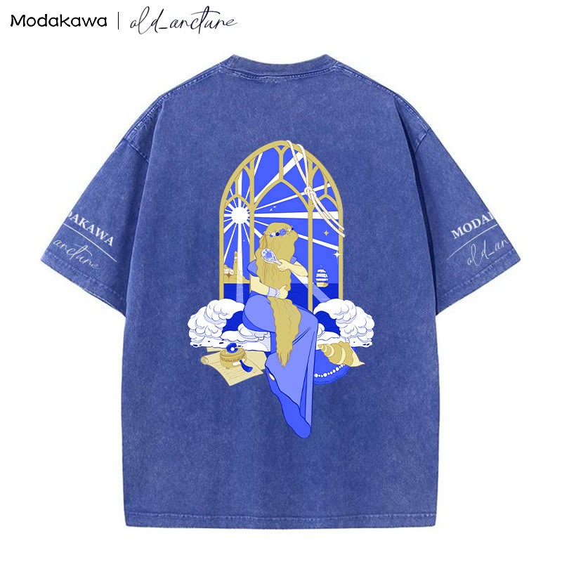 MODAKAWA X old_arcture ブロンドの女の子が髪をブラッシングするシェルプリント ヴィンテージウォッシュTシャツ - Blue - 5XL - image 2