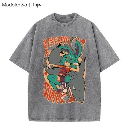 MODAKAWA X Lyn IN LOVE WITH A SHARK バニーガール シャーク グラフィック ユニセックス ヴィンテージ ウォッシュド Tシャツ - Grey - 5XL - image 1