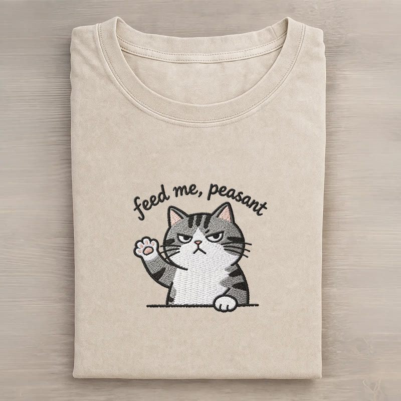 FEED ME, PEASANT 猫の足跡グラフィック ユニセックス ヴィンテージ ウォッシュ加工 Tシャツ - Apricot - 5XL - image 2