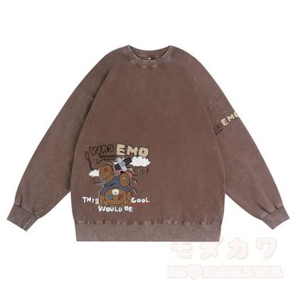 MODAKAWA I WAS EMO 逆さまクマ グラフィック ユニセックス ヴィンテージ ウォッシュド スウェットシャツ - 茶色 - 3XL - image 1