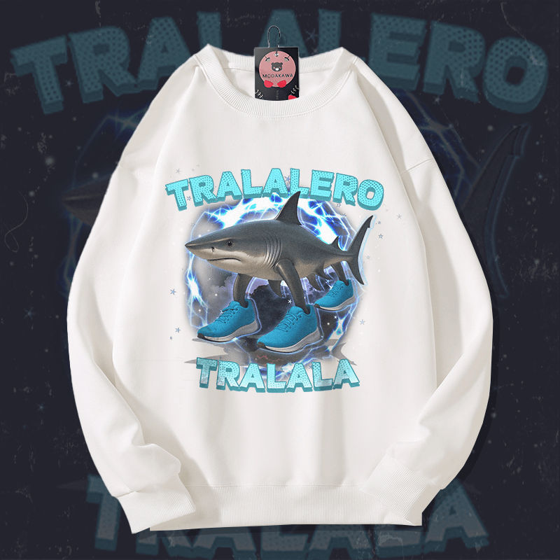 MODAKAWA TRALALERO TRALALA シャークグラフィック ユニセックス スウェットシャツ - White - 5XL - image 1