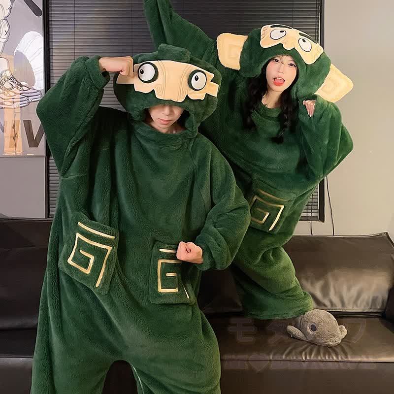 おもしろモンスターぬいぐるみフード付きワンジーパジャマ - image 1