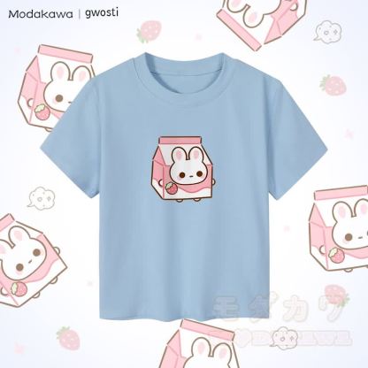 MODAKAWA X gwosti Strawbunny ミルクグラフィック レディース クロップドTシャツ 92% コーマ綿クロップトップ - 青 - XL - image 2