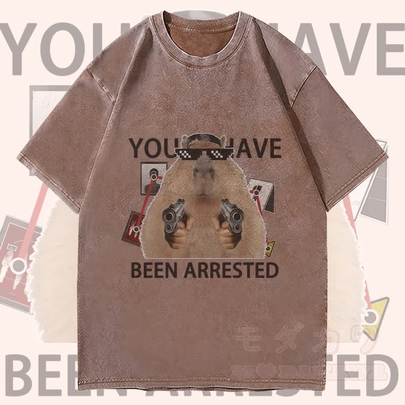 MODAKAWA YOU HAVE BEEN ARRESTED マーモット グラフィック ユニセックス ヴィンテージ ウォッシュド Tシャツ - 茶色 - 4XL - image 2