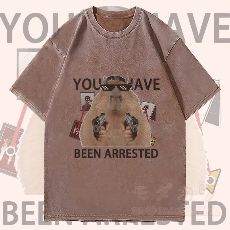 MODAKAWA YOU HAVE BEEN ARRESTED マーモット グラフィック ユニセックス ヴィンテージ ウォッシュド Tシャツ - 茶色 - 4XL - image 2