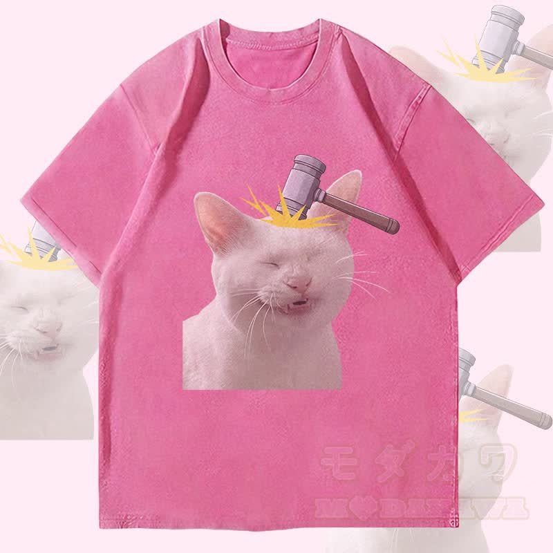 MODAKAWA ボンクドキャットグラフィック ユニセックス ヴィンテージウォッシュTシャツ - ローズレッド - 4XL - image 1