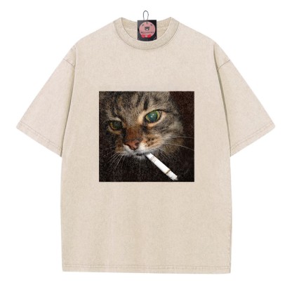 スモーキングキャットグラフィック ユニセックス ヴィンテージ ウォッシュドTシャツ - Apricot - 5XL - image 3