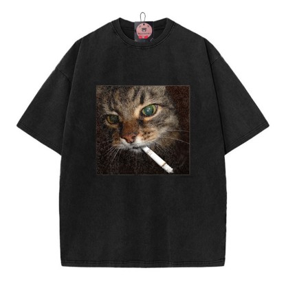 スモーキングキャットグラフィック ユニセックス ヴィンテージ ウォッシュドTシャツ - Black - 5XL - image 1