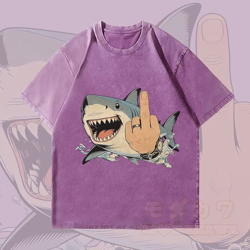 MODAKAWA クレイジーシャークグラフィック ユニセックス ヴィンテージウォッシュTシャツ - 紫 - 4XL - image 2