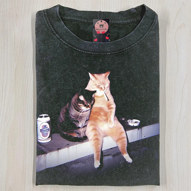 喫煙猫グラフィックModakawaユニセックス ヴィンテージウォッシュドTシャツ - image 1
