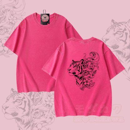 タイガーフローラルグラフィックModakawaユニセックス ヴィンテージウォッシュTシャツ - ローズレッド - 5XL - image 3