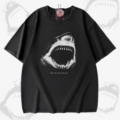 シャークマウスグラフィックModakawaヴィンテージウォッシュ加工100%綿Tシャツ - Black - 5XL - image 2