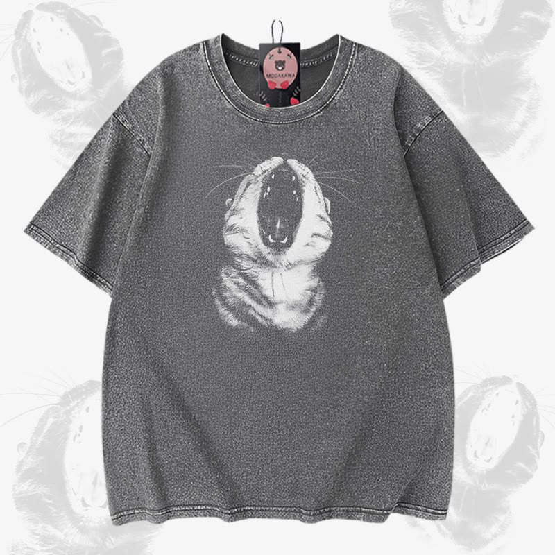 猫の口のグラフィック入りModakawaヴィンテージウォッシュ加工綿100% Tシャツ - Grey - 5XL - image 3
