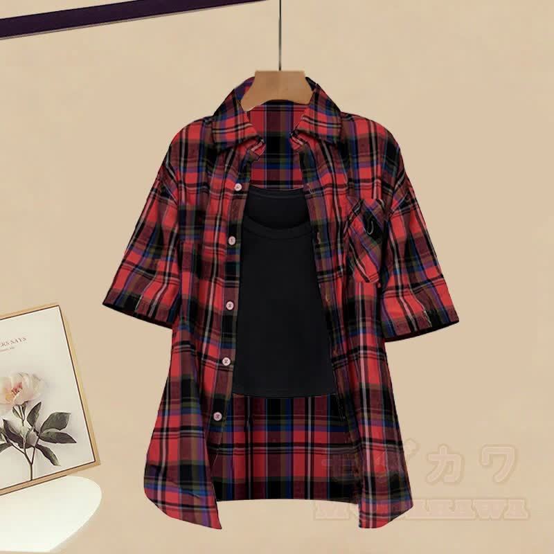 チェックシャツ、黒のタンクトップ、デニムショートパンツ、レッグウォーマーのマッチングコーデ - image 3