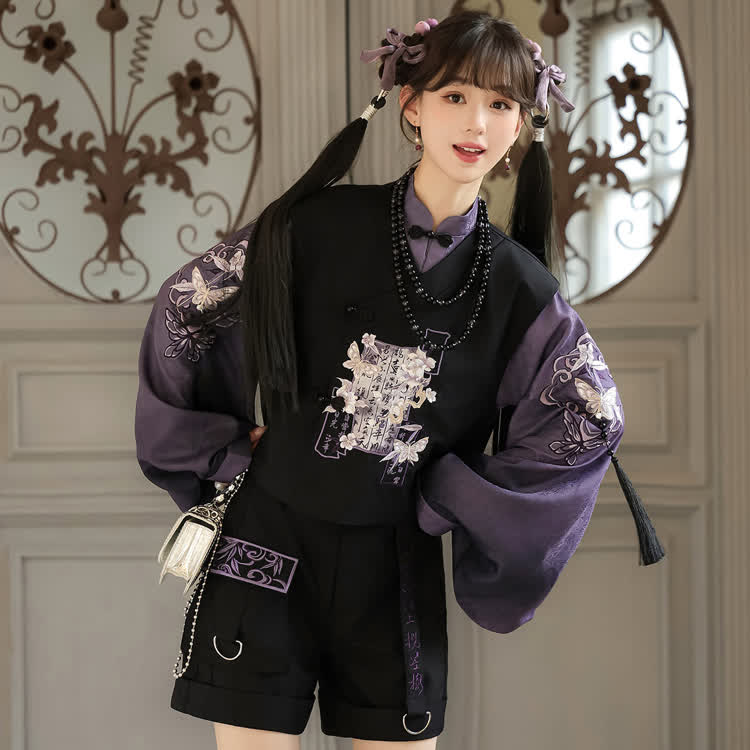蝶の刺繍入りベスト、紫のベルスリーブトップス、黒のショートパンツ、ネックレス - image 11