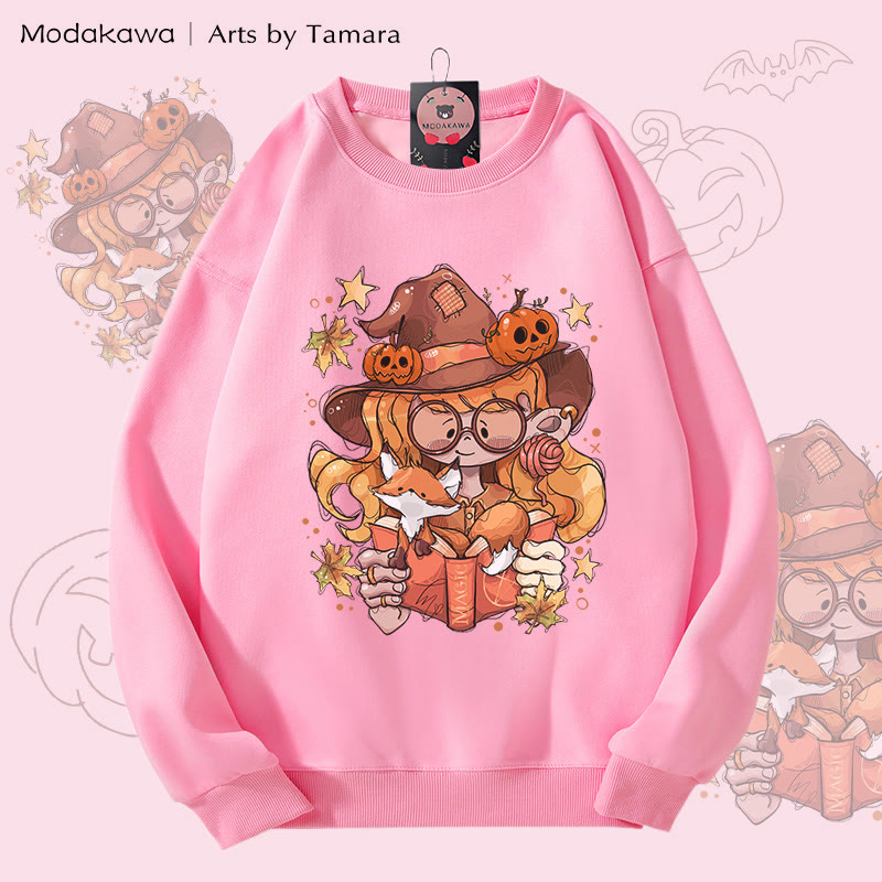 MODAKAWA X Arts by Tamara Witch And Her Fox ハロウィン グラフィック ユニセックス スウェットシャツ - Pink - 5XL - image 4