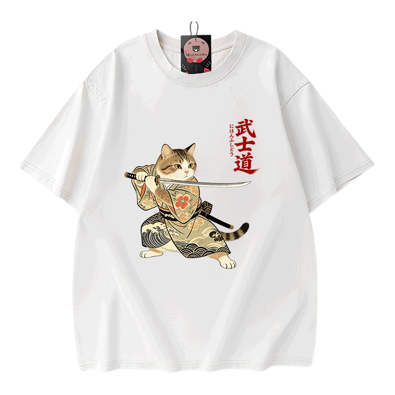 サムライキャットグラフィックModakawaヴィンテージ綿加工 綿100% Tシャツ - White - 5XL - image 3