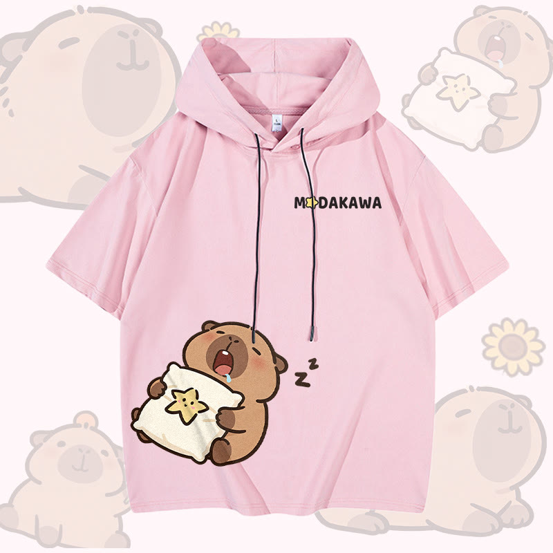 眠そうなカピバラのグラフィック入りModakawa半袖パーカー - Pink - 3XL - image 5