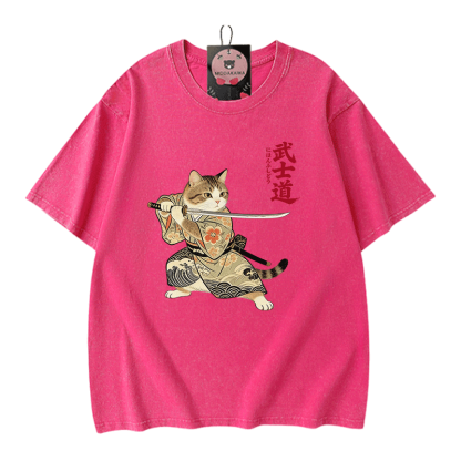 サムライキャットグラフィックModakawaヴィンテージ綿加工 綿100% Tシャツ - Rose Red - 5XL - image 5