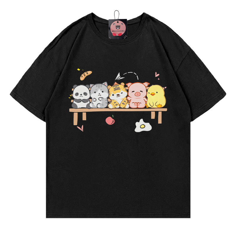 動物たちが一列に並んで座っているプリントのModakawaTシャツ - Black - 5XL - image 3