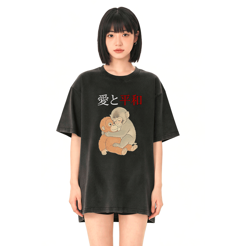 ピース・ラブ・ハグ・パンチ・モンキー・グラフィックModakawaヴィンテージウォッシュ加工綿100% Tシャツ - image 2