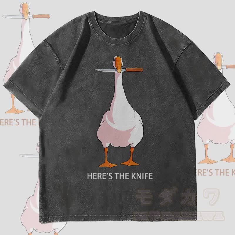 MODAKAWA HERE'S THE KNIFE グースグラフィック ユニセックス ヴィンテージウォッシュTシャツ - 黒 - 4XL - image 4