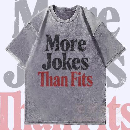 MODAKAWA MORE JOKES THAN FITS グラフィック ユニセックス ヴィンテージ ウォッシュド Tシャツ - グレー - 4XL - image 3