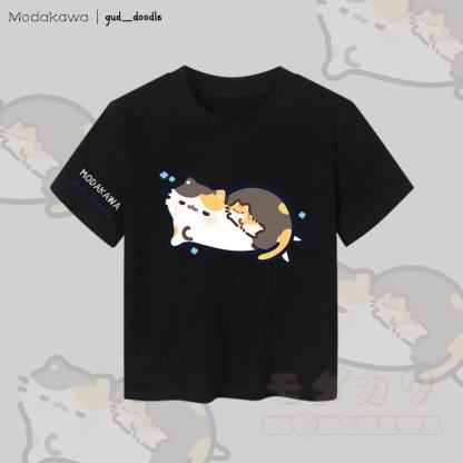 MODAKAWA x gud_doodleスリーピングキティ グラフィック レディース クロップドTシャツ 92% コーマ綿クロップトップ - 黒 - XL - image 5