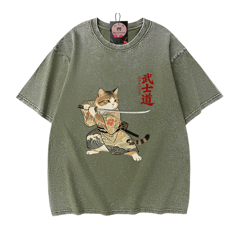 サムライキャットグラフィックModakawaヴィンテージ綿加工 綿100% Tシャツ - Green - 5XL - image 8