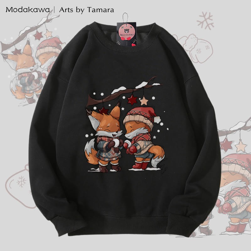 MODAKAWA X Arts by Tamara Fox 雪玉遊び クリスマスグラフィック ユニセックス スウェットシャツ - Black - 5XL - image 4