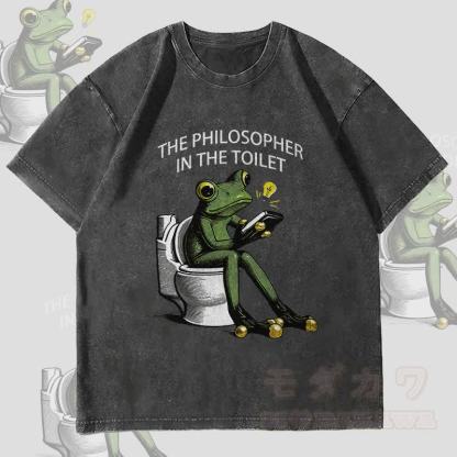 MODAKAWA トイレの哲学者 カエルグラフィック ユニセックス ヴィンテージウォッシュTシャツ - 黒 - 4XL - image 4